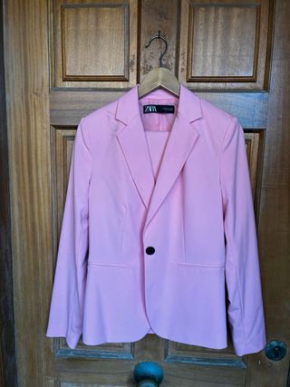 Traje de chaqueta rosa Zara Talla S