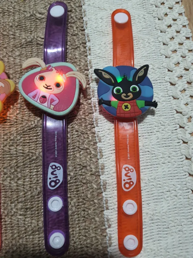 4 Pulseras Bing Luminosas