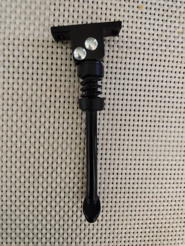 Soporte Pata Cabra Universal Negro