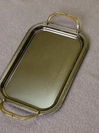 BANDEJA PLATEADA CON ASAS DORADAS TURRON NAVIDAD