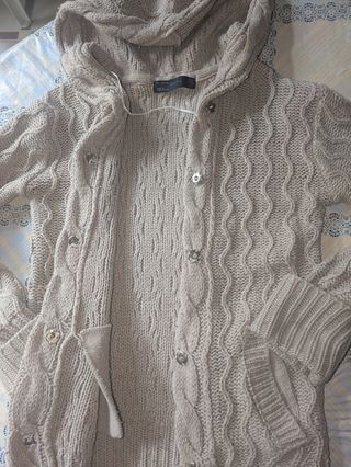 Chaqueta Zara Gris con Capucha