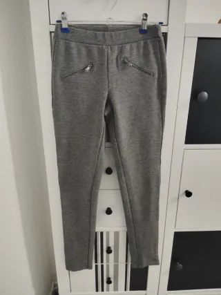 Pantalón niña gris con cremalleras