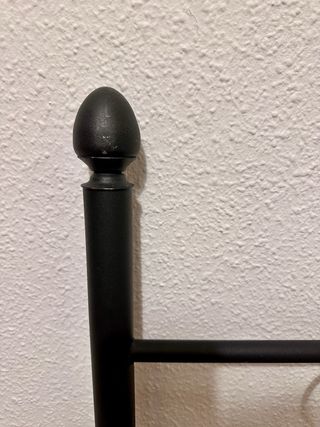 Cabecero de cama de metal negro