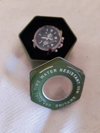 Reloj de hombre con caja-estuche.