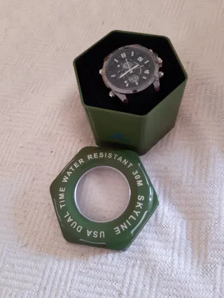 Reloj de hombre con caja-estuche.