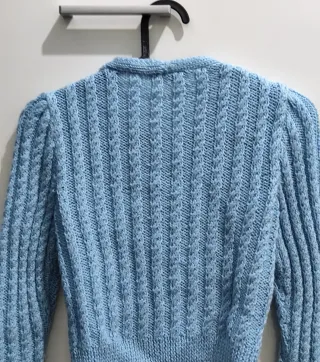 Rebeca punto niña azul