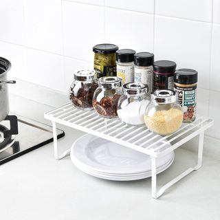 Scaffali da cucina impilabili Amazon Basics per la cucina
