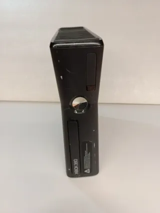 Xbox 360 S Negra para piezas.