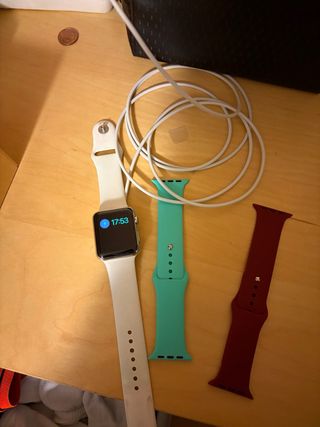 Apple Watch 42mm Plata + 2 Correas