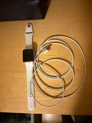 Apple Watch 42mm Plata + 2 Correas