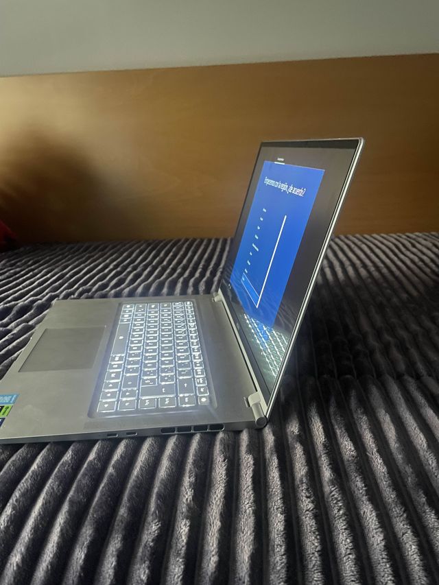 Portátil Gaming i7 + RTX 4070 · OLED 4K · Como Nvo