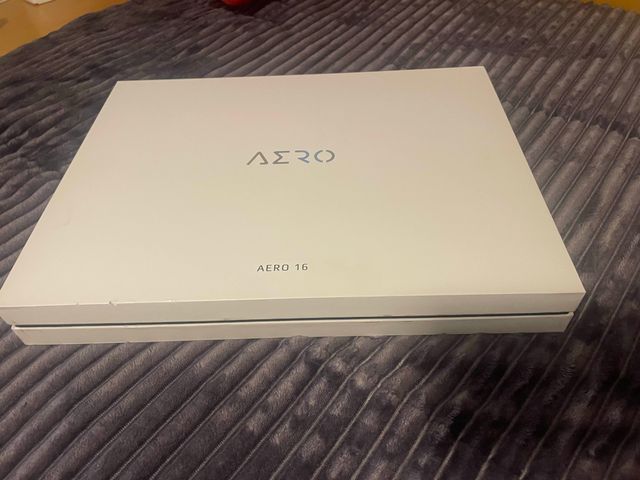 Portátil Gaming i7 + RTX 4070 · OLED 4K · Como Nvo