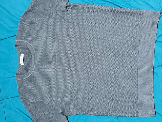 Camiseta gris de punto