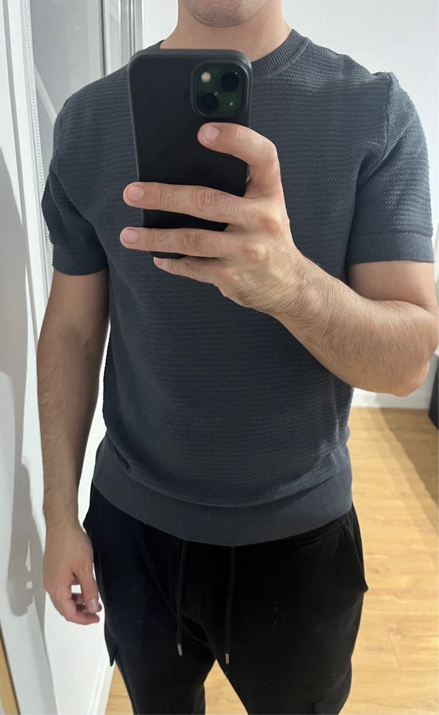 Camiseta gris de punto
