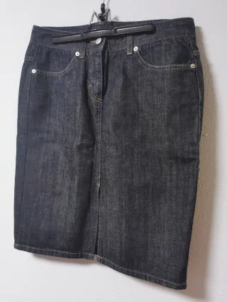 FALDA VAQUERA. TALLA 42 pequeña. Foto medidas .