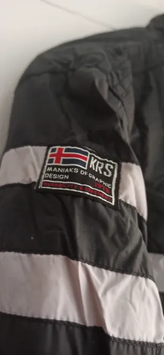 Chamarra Negra Talla Chico