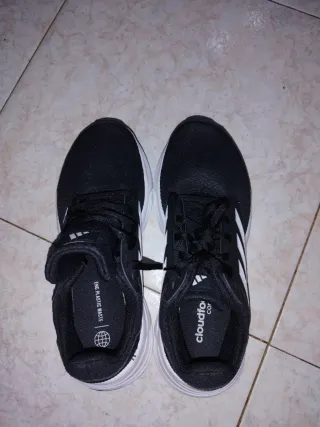 Sapatilhas Adidas Preto/Branco Tamanho 40