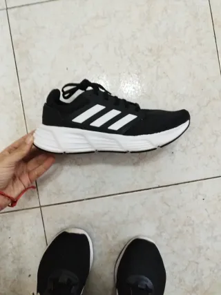 Sapatilhas Adidas Preto/Branco Tamanho 40