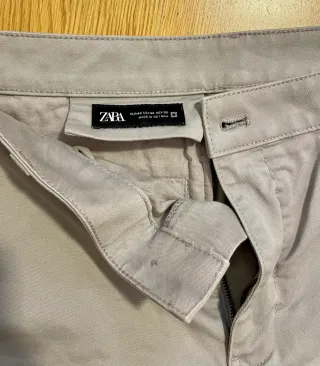 Pantalón cargo beige  De Zara Talla 42