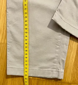 Pantalón cargo beige  De Zara Talla 42