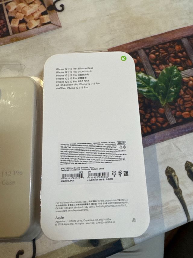 Confezione da 4 custodie per iPhone 12/12 Pro Apple