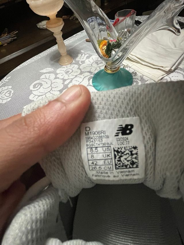 New Balance 1906R Talla 42 Plata/Oro