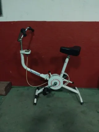 Bicicleta Estática Cyclostatic