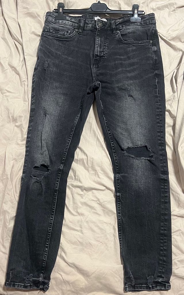 Pantalón vaquero Pull&Bear negro Talla 42