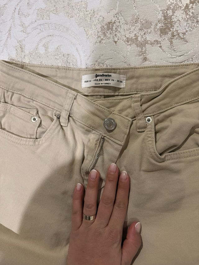 Pantalón beige