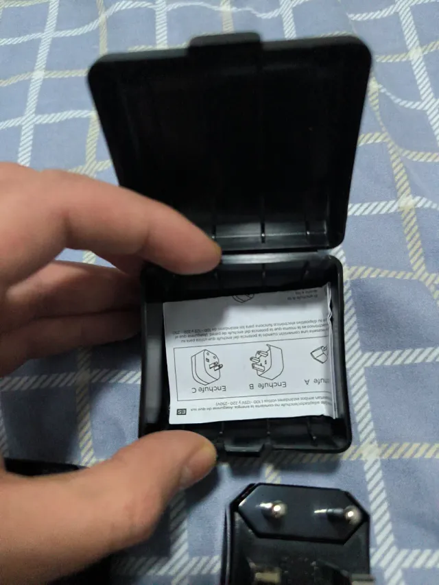 Adaptador de enchufe universal