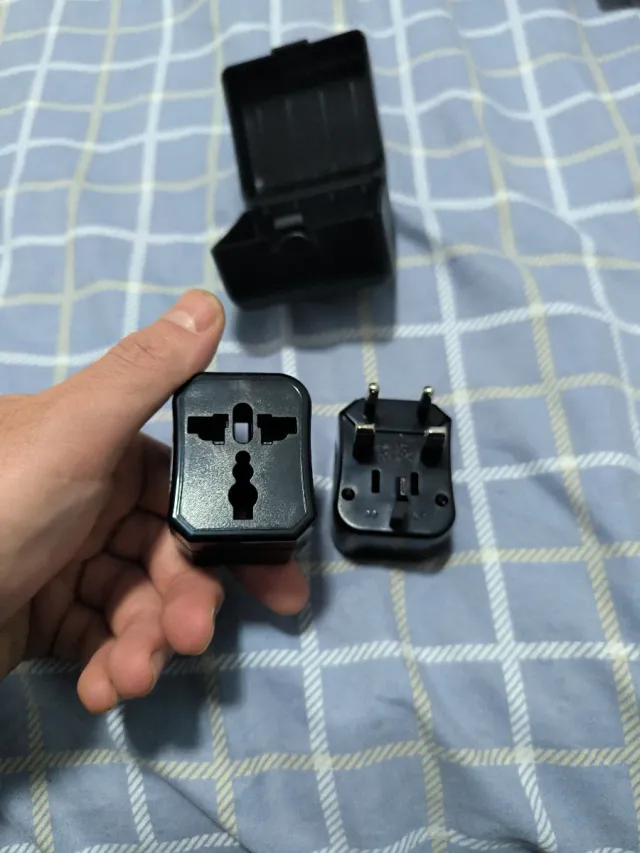 Adaptador de enchufe universal