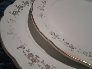 Piatti SC RICHARD  porcellana decoro oro