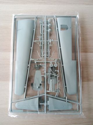 B-29A ENOLA GAY MAQUETA ACADEMY 1/72