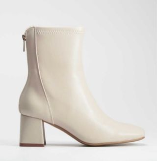 Botines beige tacón cuadrado