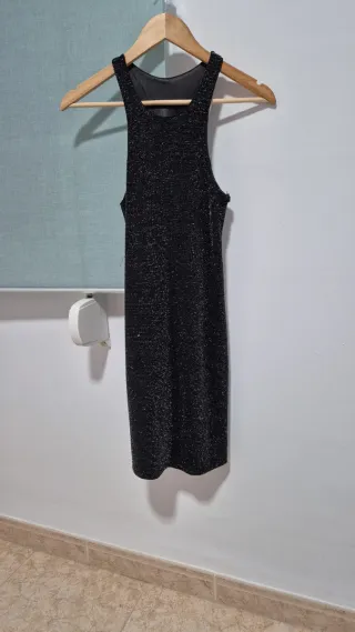 Vestido Negro Brillante Tirantes