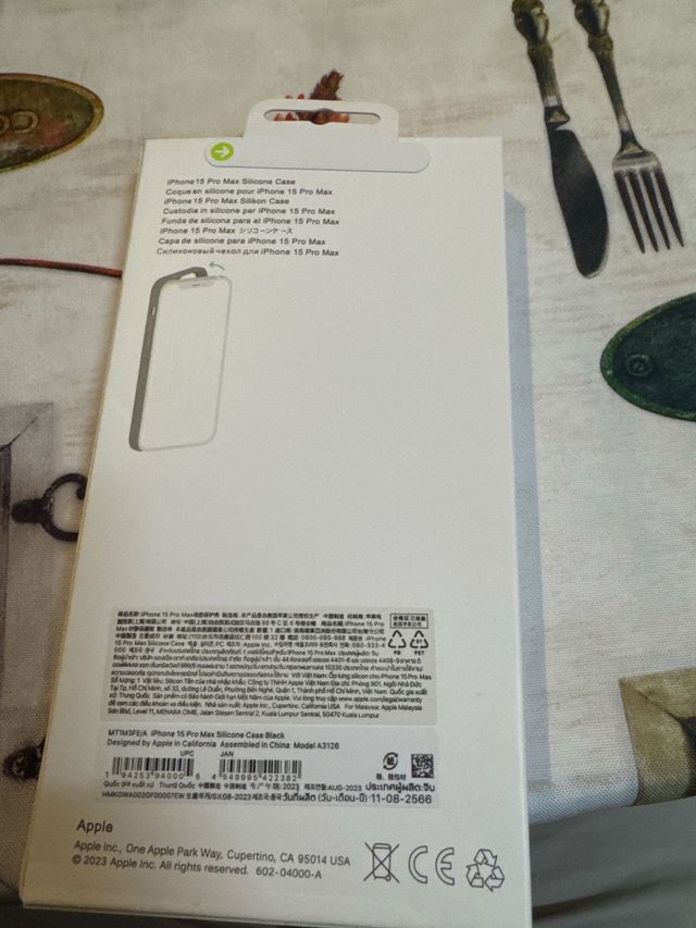 Custodia iPhone 15 Pro Max in silicone MagSafe