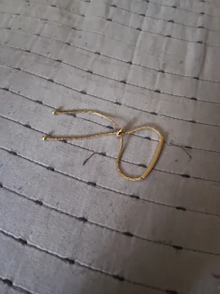 Pulsera dorada ajustable