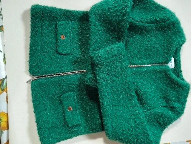 Lote 2 chaquetas: verde Mayoral y amarilla Mo.