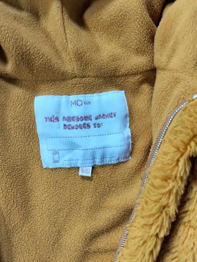 Lote 2 chaquetas: verde Mayoral y amarilla Mo.