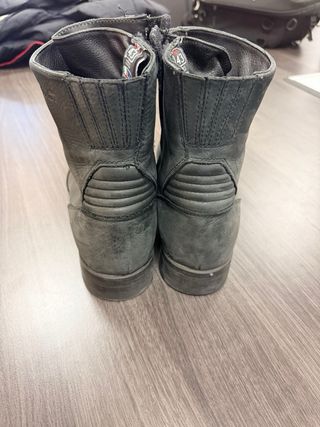 Botas de moto reforzadas