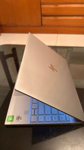 HP Envy 13 i5 10ª Gen + NVIDIA MX250