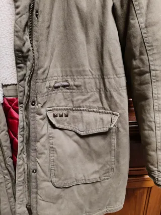 Chaqueta Pepe Jeans con capucha y pelo