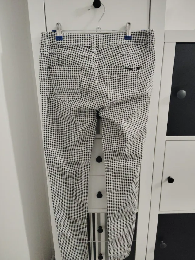 Pantalón cuadros chica