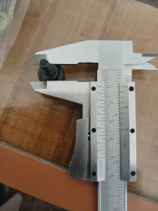 Lote de tornillos moleteados negros 40 tornillos