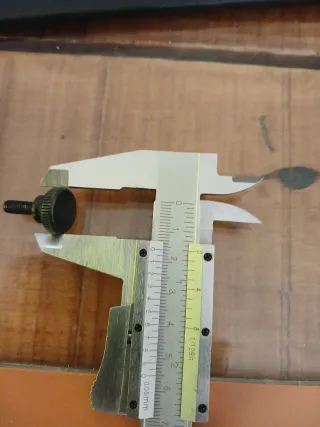 Lote de tornillos moleteados negros 40 tornillos