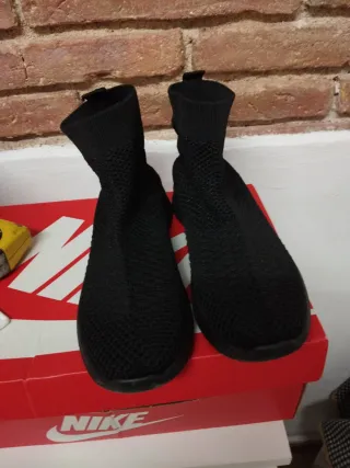 Zapatillas  Negras Talla 38