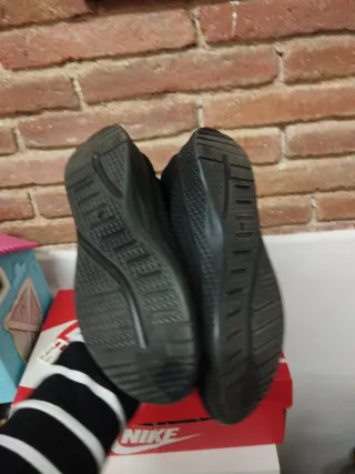 Zapatillas  Negras Talla 38