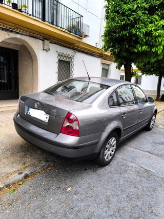 Volkswagen Passat 2003