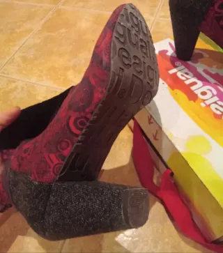 Botines Desigual Rojo y Negro