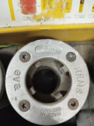 Roscadora eléctrica REMS Amigo 2